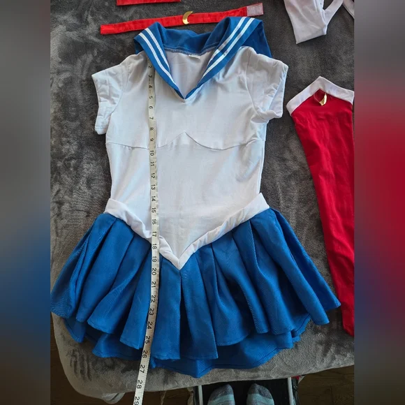 Sailor Moon Costume Red and Blue XS - Picture 3 of 13